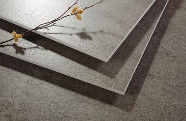 A cor quadrada da areia do tamanho das telhas de assoalho 60x60 da porcelana cm vitrificou telhas de assoalho cerâmicas