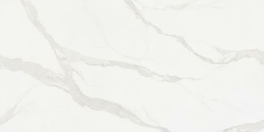 Banheiro branco de mármore lustrado de Carrara do assoalho o grande telha telhas internas da beira do assoalho de telhas da porcelana de 1800x900 milímetro